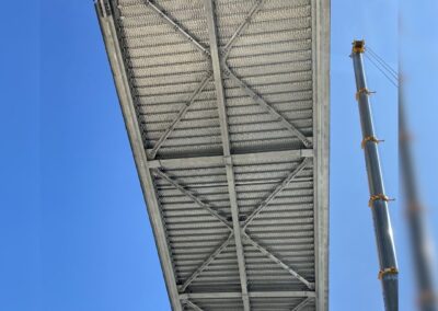 Tunnel sopraelevato in acciaio – Pata